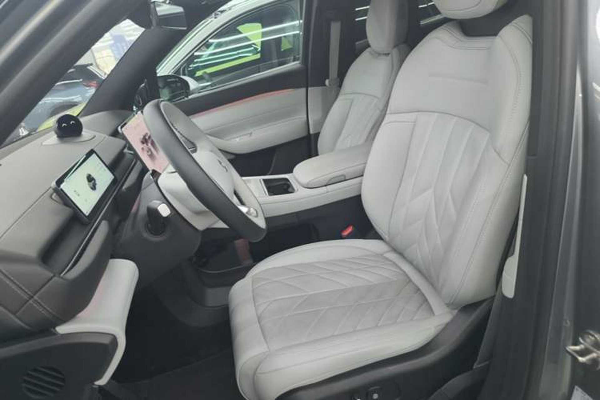 Used Nio ES6 2025 75 kWh Left Front Seat