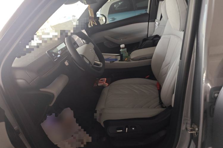 Used Nio ES6 2025 75 kWh Left Front Seat