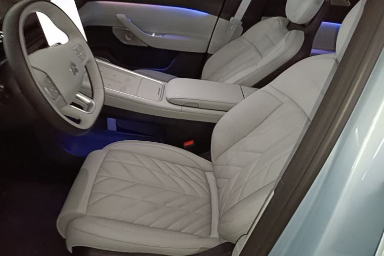 Used Nio ES6 2025 75 kWh Left Front Seat