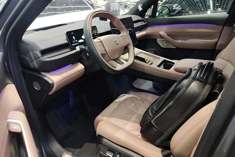 Used Nio ES6 2025 75 kWh Left Front Seat