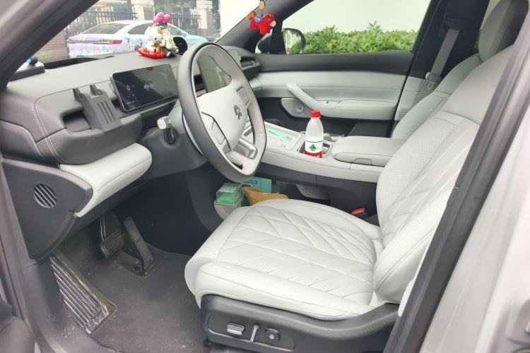 Used Nio ES6 2025 75 kWh Left Front Seat