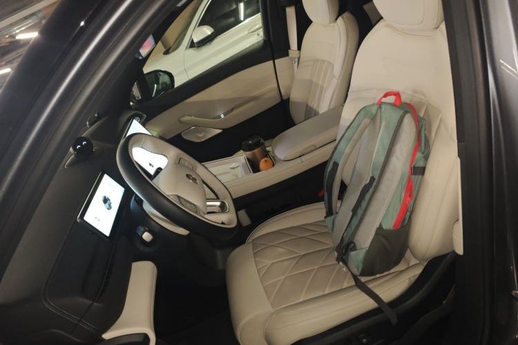 Used Nio ES6 2025 75 kWh Left Front Seat