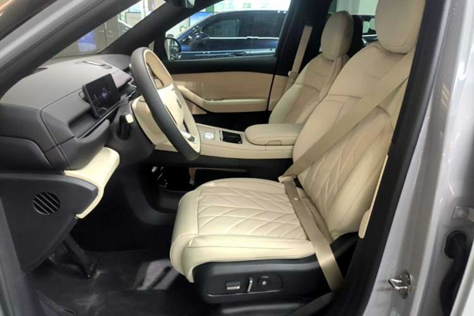 Used Nio ES6 2025 75 kWh Left Front Seat