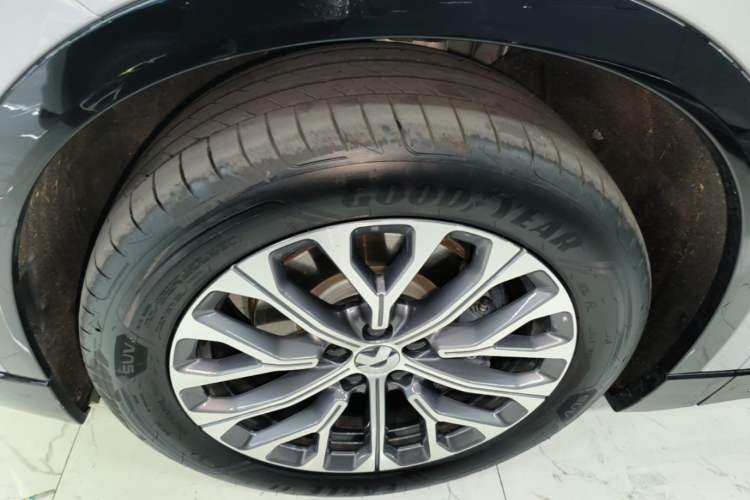 Used Nio ES6 2025 75 kWh Left Front Wheel Hub