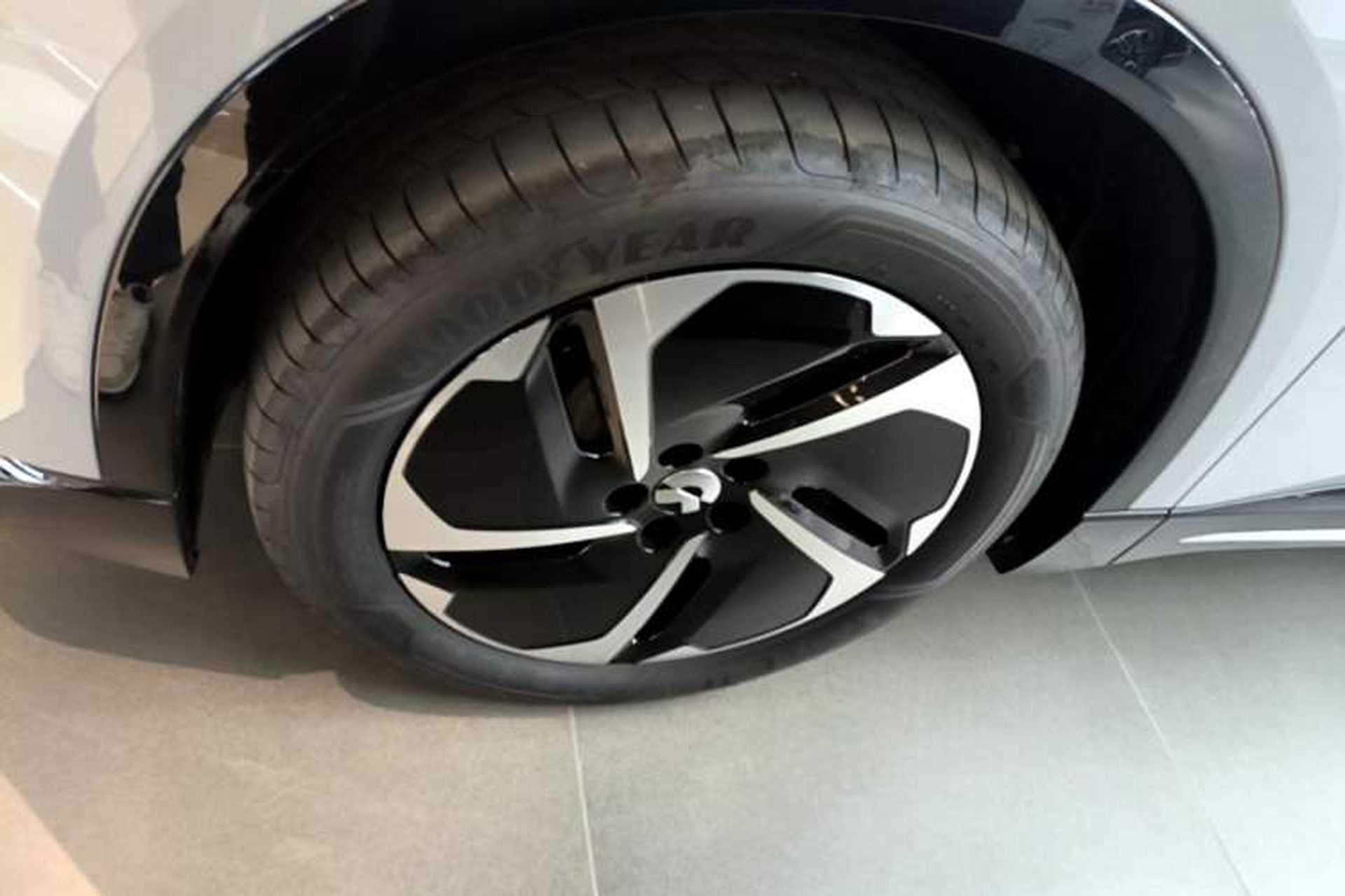 Used Nio ES6 2025 75 kWh Left Front Wheel Hub