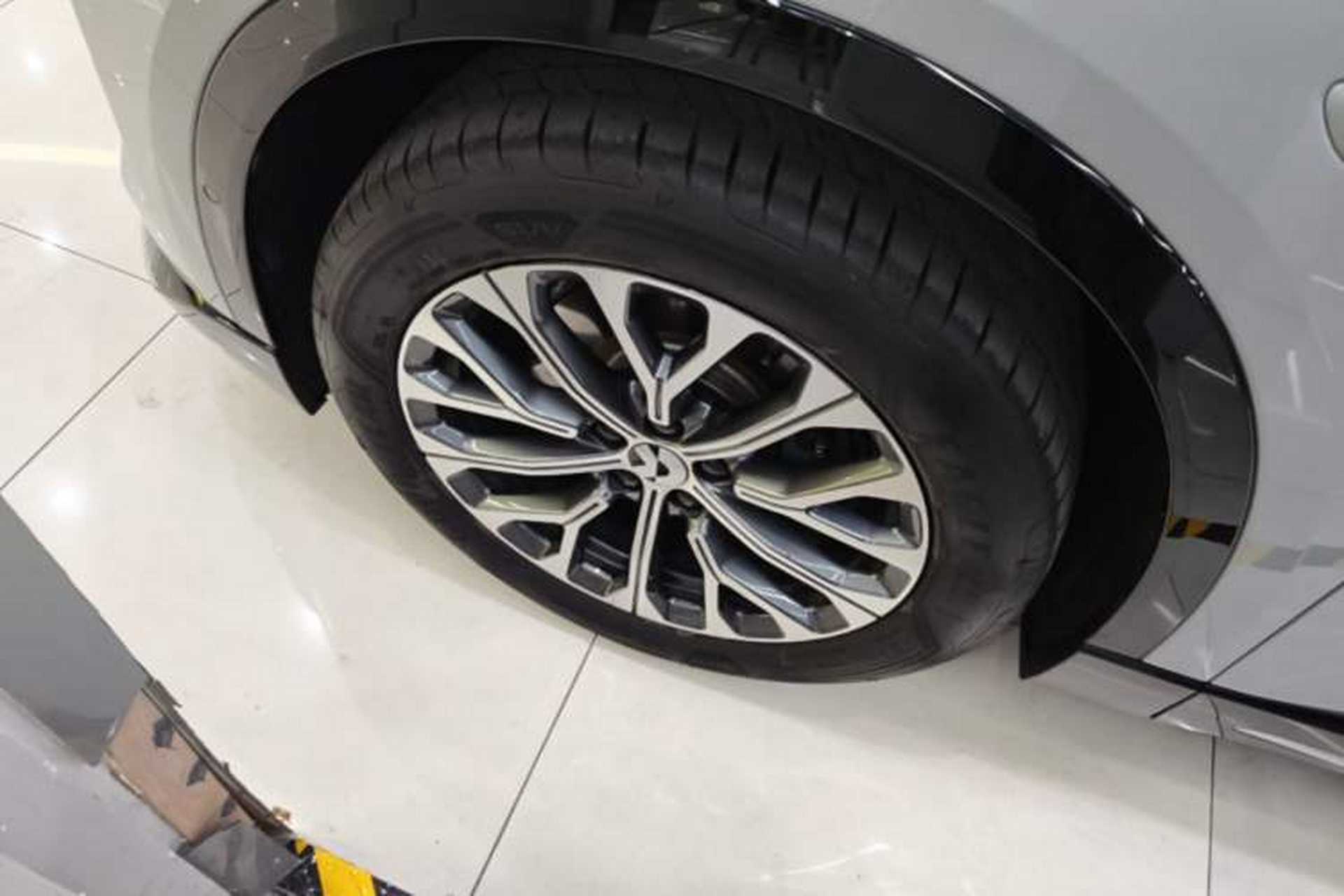 Used Nio ES6 2025 75 kWh Left Front Wheel Hub