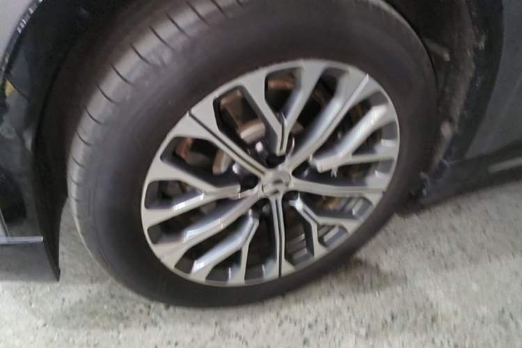 Used Nio ES6 2025 75 kWh Left Front Wheel Hub