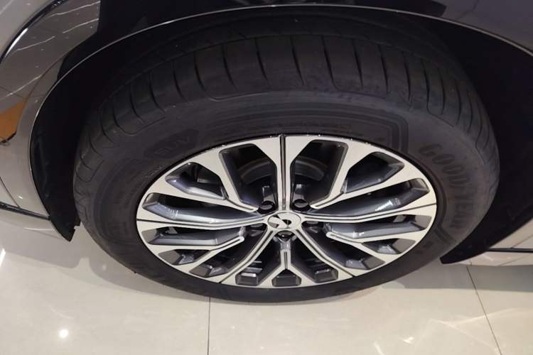 Used Nio ES6 2025 75 kWh Left Front Wheel Hub