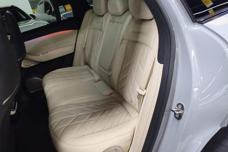 Used Nio ES6 2025 75 kWh Left Rear Seat