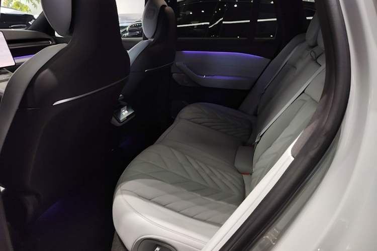 Used Nio ES6 2025 75 kWh Left Rear Seat