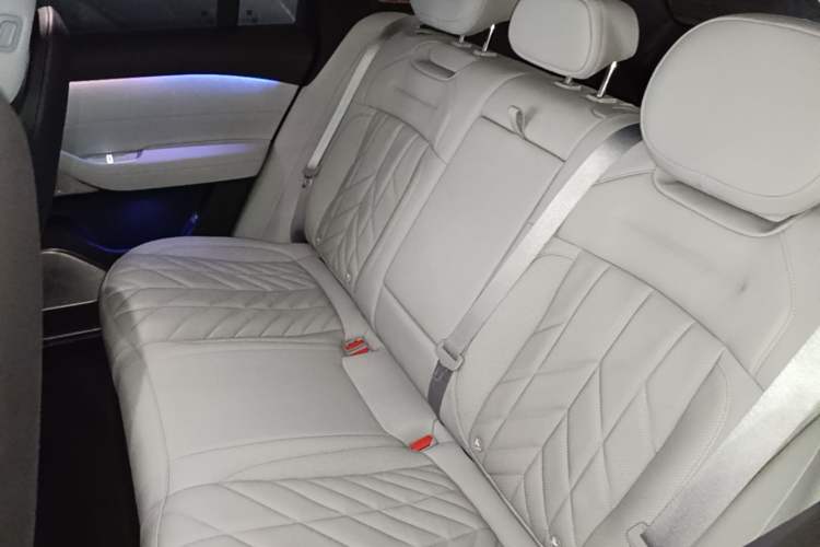 Used Nio ES6 2025 75 kWh Left Rear Seat