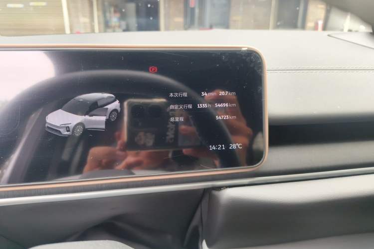 Used Nio ES6 2025 75 kWh Odometer Close Up
