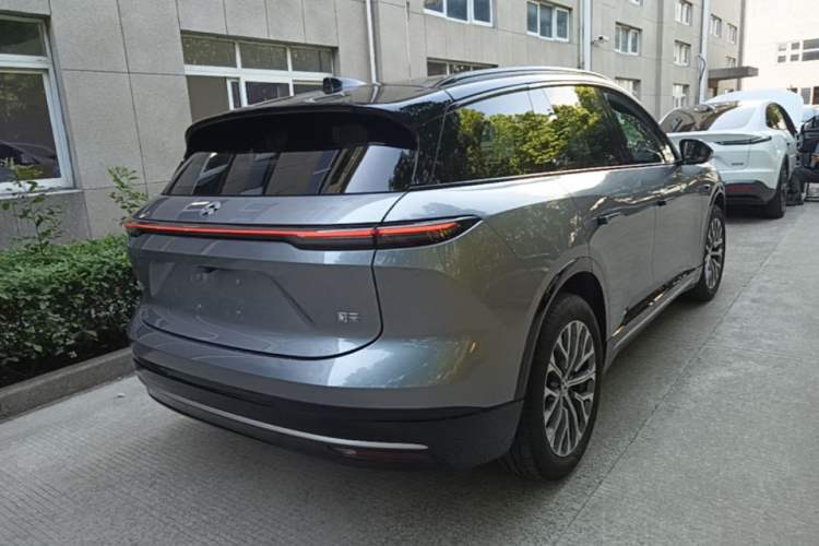 Used Nio ES6 2025 75 kWh Rear Right 45 Deg