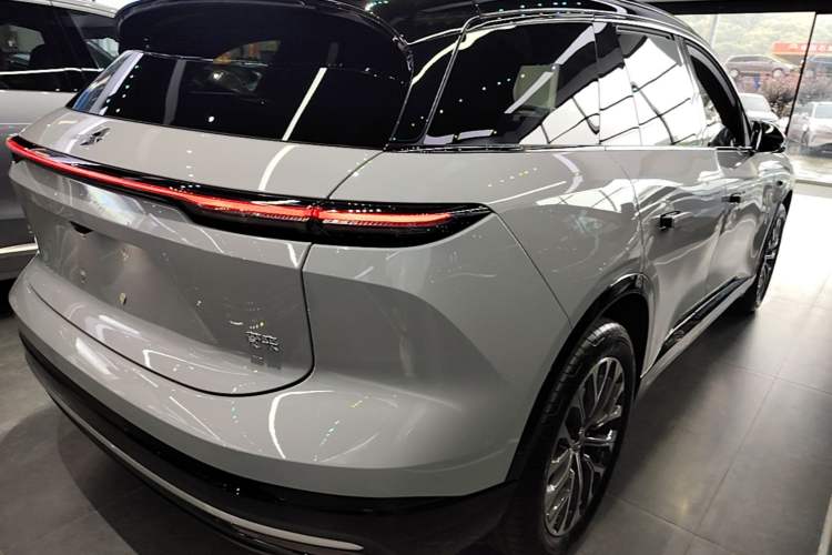 Used Nio ES6 2025 75 kWh Rear Right 45 Deg