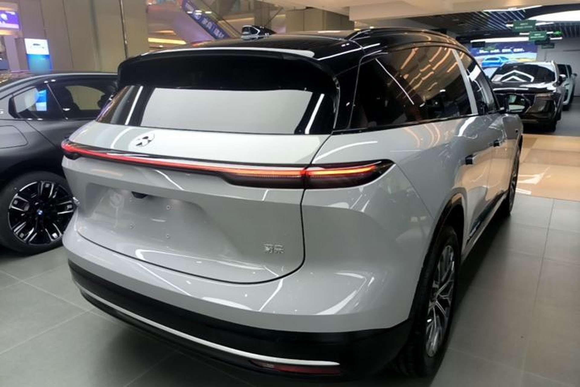 Used Nio ES6 2025 75 kWh Rear Right 45 Deg