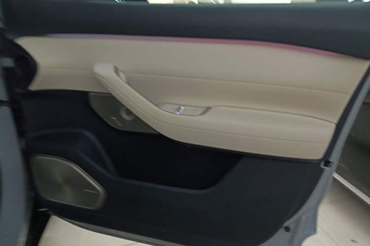 Used Nio ES6 2025 75 kWh Right Front Door Interior