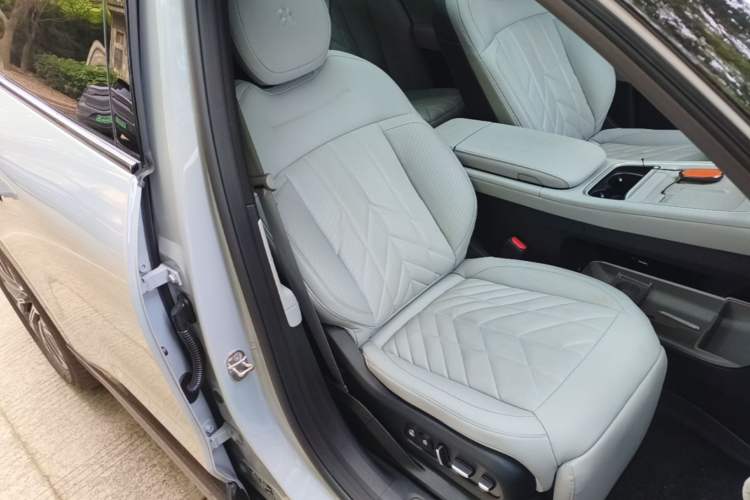 Used Nio ES6 2025 Model 100kWh 300,000th Anniversary Edition Right Front Seat