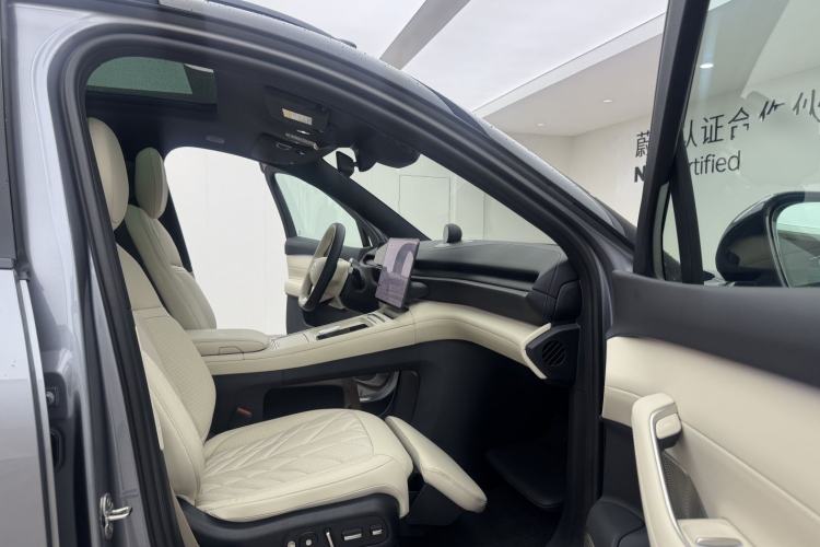 Used Nio ES6 2025 75 kWh Right Front Seat