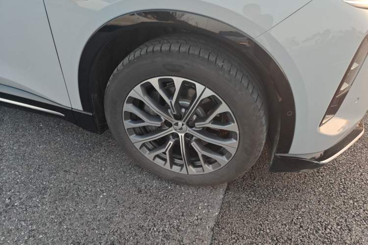 Used Nio ES6 2025 75 kWh Right Front Wheel Hub