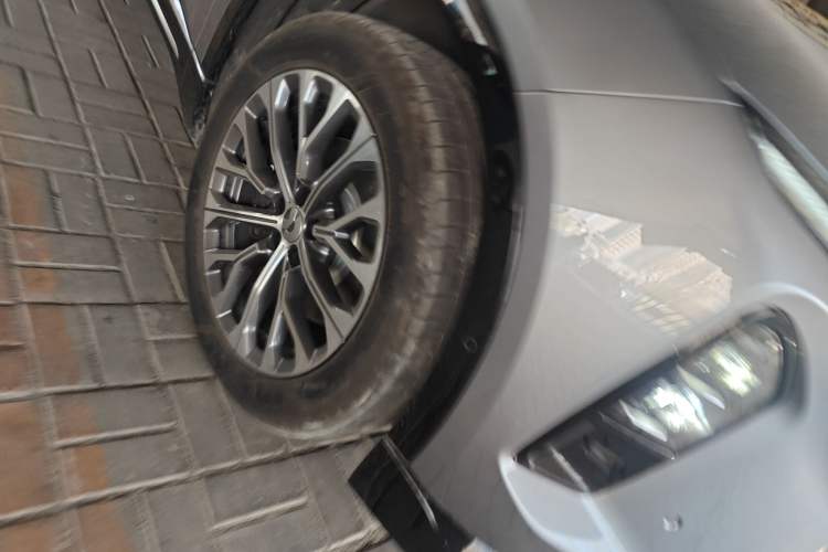 Used Nio ES6 2025 75 kWh Right Front Wheel Hub