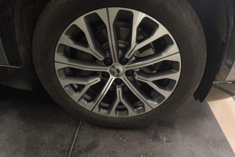 Used Nio ES6 2025 75 kWh Right Front Wheel Hub