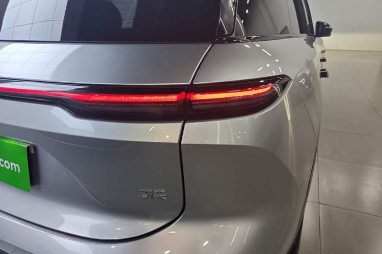 Used Nio ES6 2025 75 kWh Right Rear Taillight