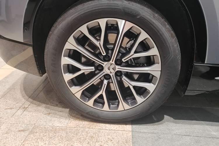 Used Nio ES6 2025 75 kWh Right Rear Wheel Hub