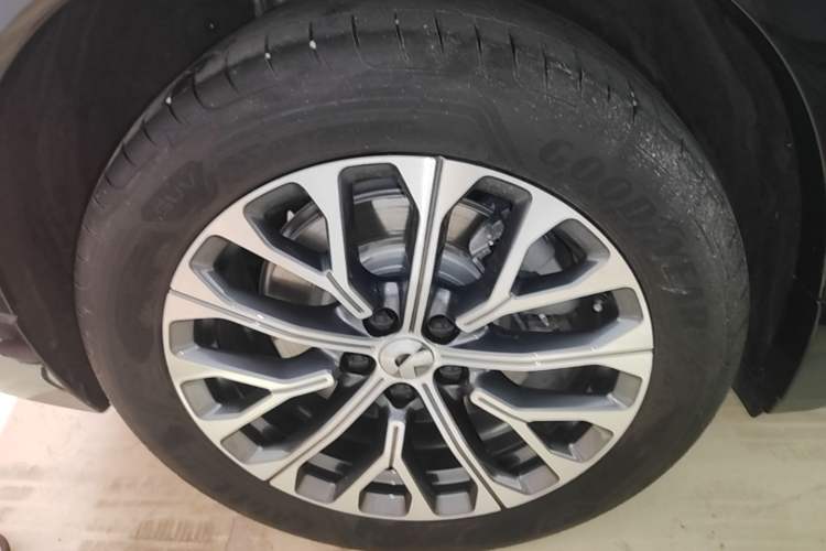 Used Nio ES6 2025 75 kWh Right Rear Wheel Hub