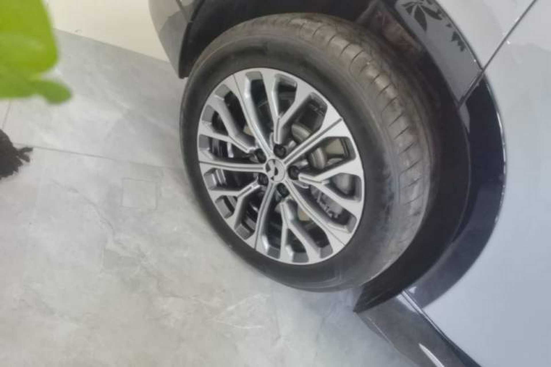 Used Nio ES6 2025 75 kWh Right Rear Wheel Hub