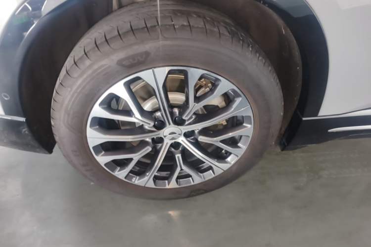 Used Nio ES6 2025 75 kWh Right Rear Wheel Hub