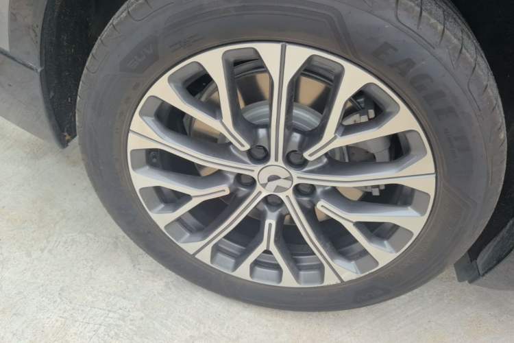 Used Nio ES6 2025 75 kWh Right Rear Wheel Hub