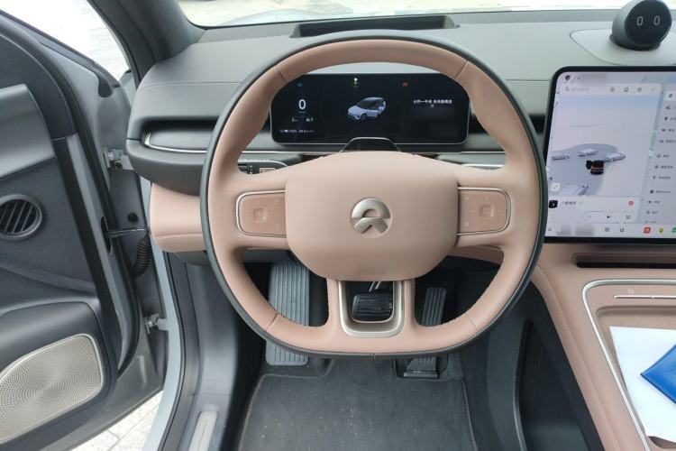 Used Nio ES6 2025 75 kWh Steering Wheel