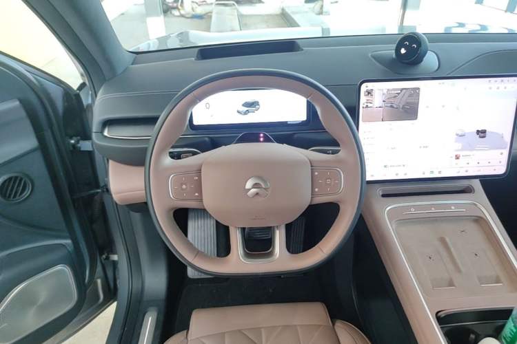 Used Nio ES6 2025 75 kWh Steering Wheel