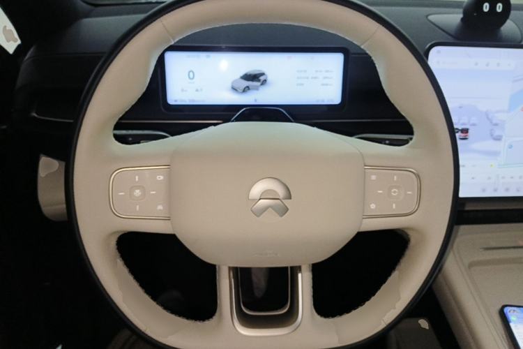 Used Nio ES6 2025 75 kWh Steering Wheel