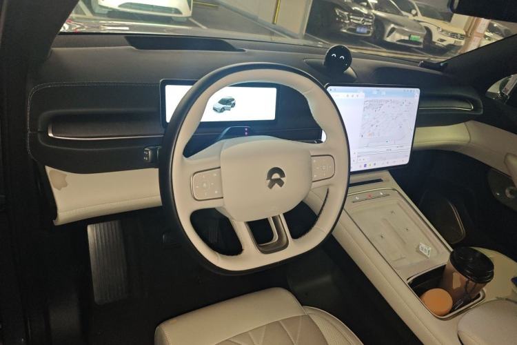 Used Nio ES6 2025 75 kWh Steering Wheel