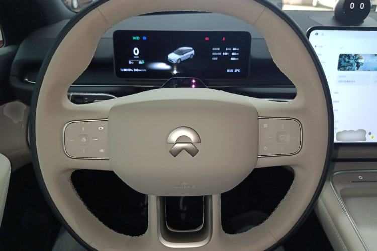 Used Nio ES6 2025 75 kWh Steering Wheel