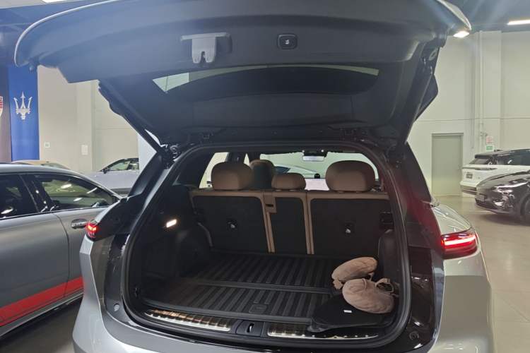 Used Nio ES6 2025 75 kWh Trunk