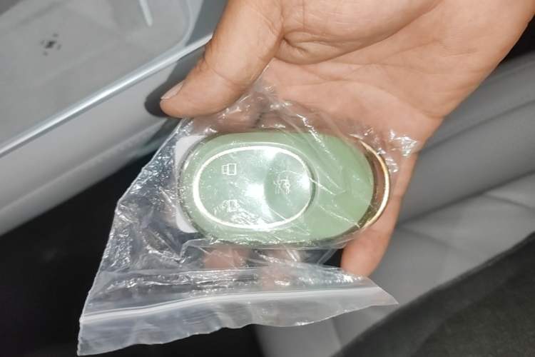 Used Nio ES6 2025 75 kWh Vehicle Key