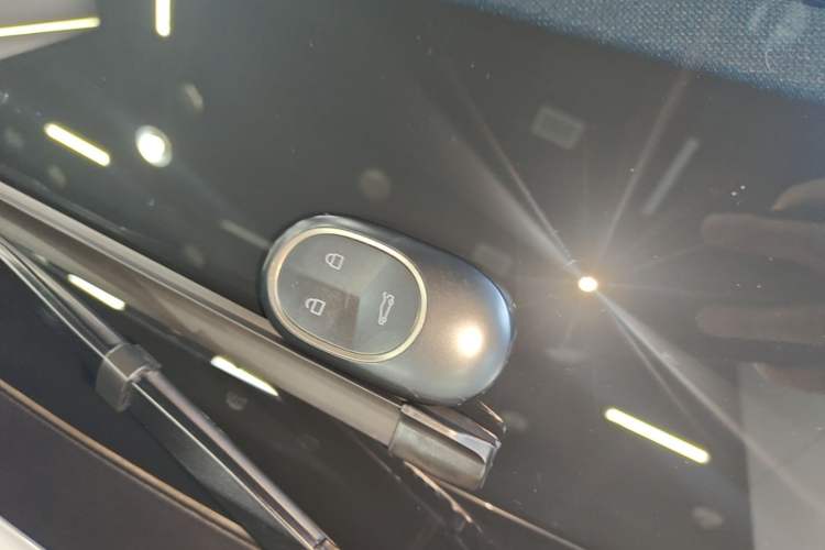 Used Nio ES6 2025 75 kWh Vehicle Key