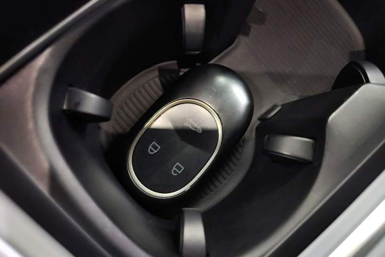 Used Nio ES6 2025 75 kWh Vehicle Key