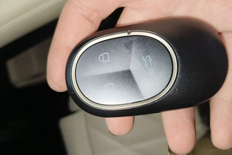 Used Nio ES6 2025 75 kWh Vehicle Key