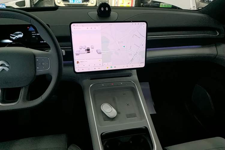 Used Nio ES6 2025 75 kWh Audio And AC Panel