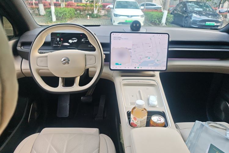 Used Nio ES6 2025 100 kWh Center Console