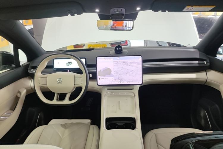 Used Nio ES6 2025 75 kWh Center Console