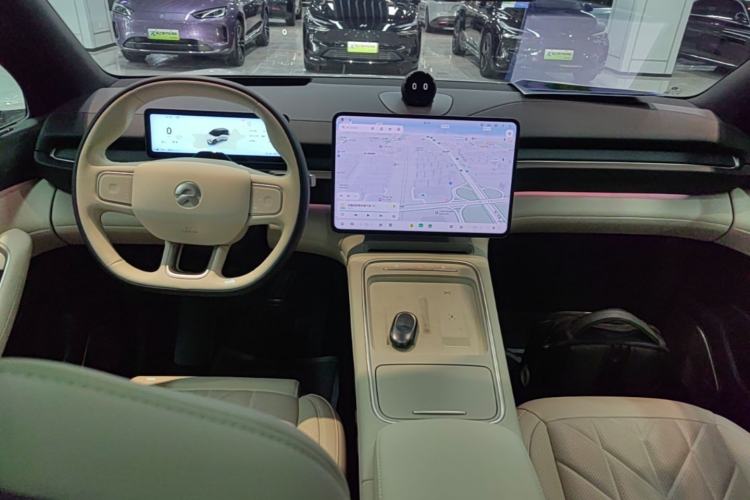 Used Nio ES6 2025 75 kWh Center Console