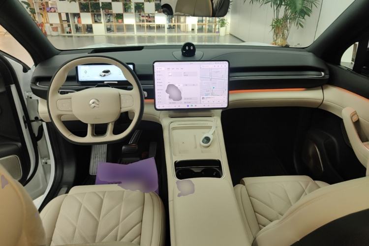 Used Nio ES6 2025 75 kWh Center Console
