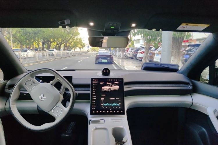 Used Nio ES6 2025 75 kWh Center Console