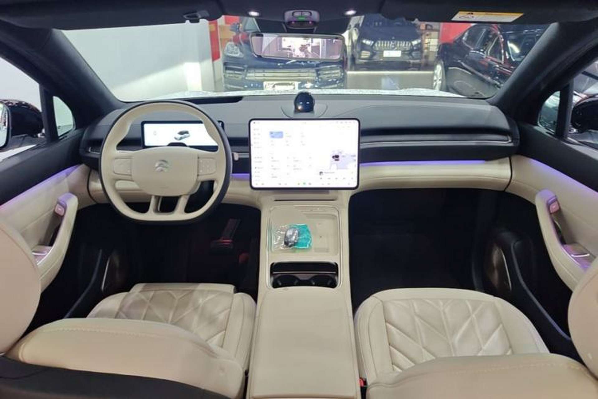 Used Nio ES6 2025 75 kWh Center Console
