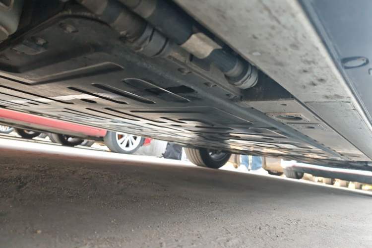 Used Nio ES6 2025 75 kWh Chassis Front Left