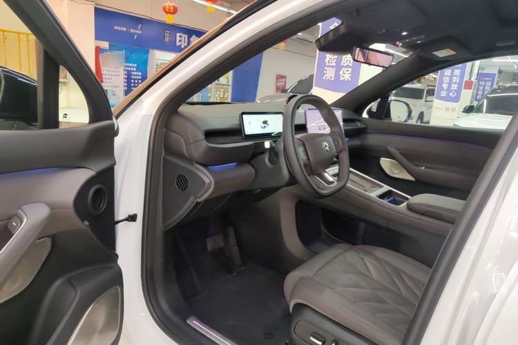 Used Nio ES6 2025 75 kWh Driver Seat